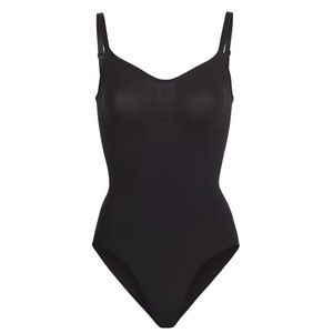 SKIMS BLACK SCULPTING BODY SUIT XS/S